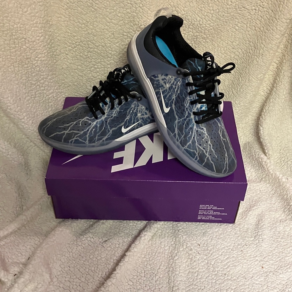 Nike SB Zoom Nyjah 3 RPM Black and Blue Lightning Sneakers